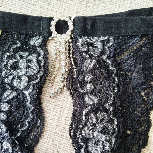 Peacefull Open Front Thong